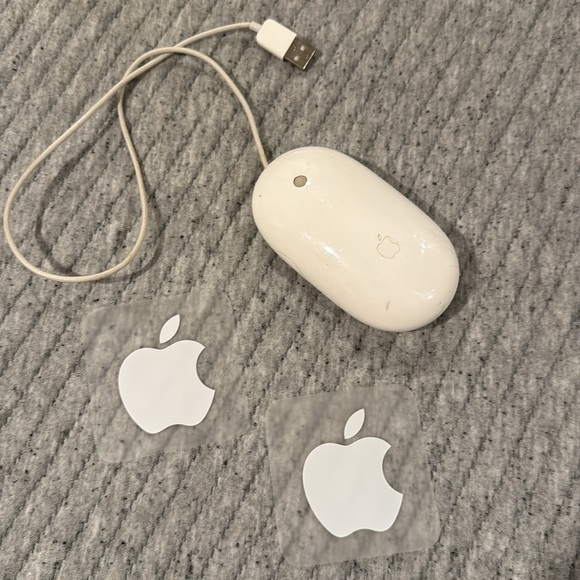 Apple Mouse (Model A1152) 2 Stickers & picture mouse pad - Picture 1 of 5